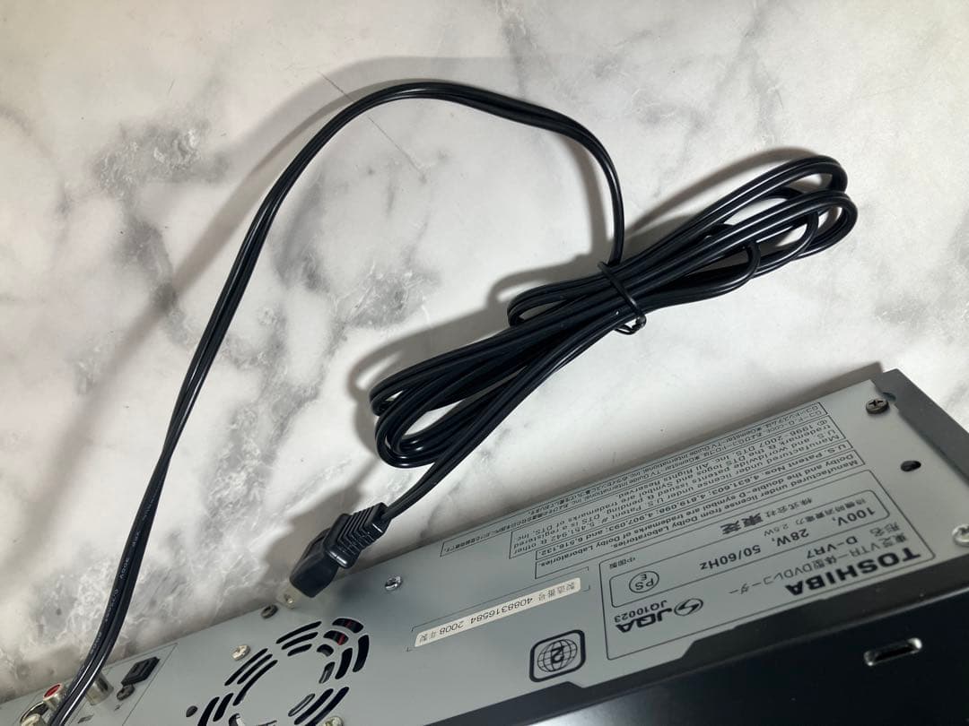 TOSHIBA DVDビデオレコーダー　D-VR7