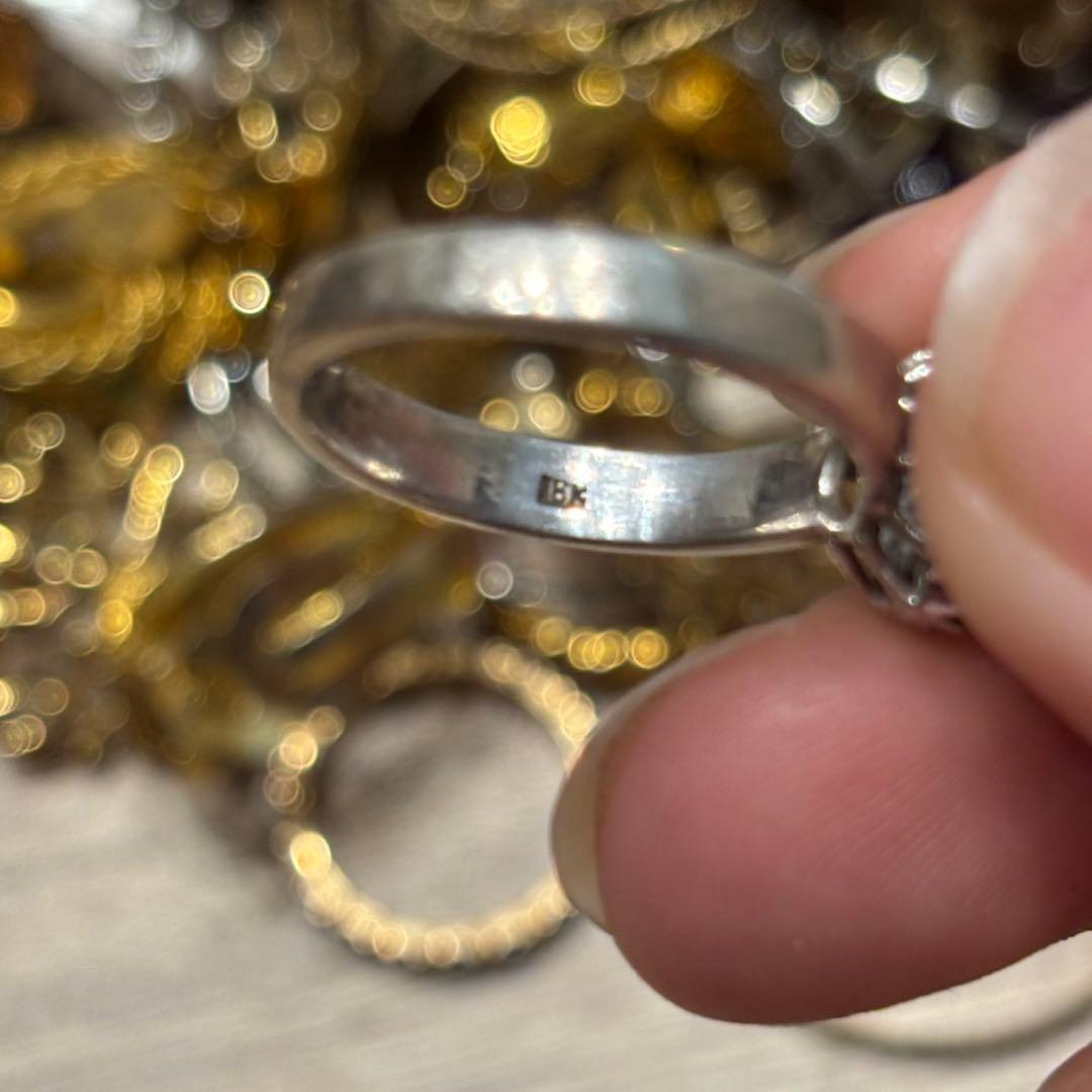 遺品整理 大量アクセサリー 時計 まとめ売り刻印未検品　写真上部３つのみ刻印有り