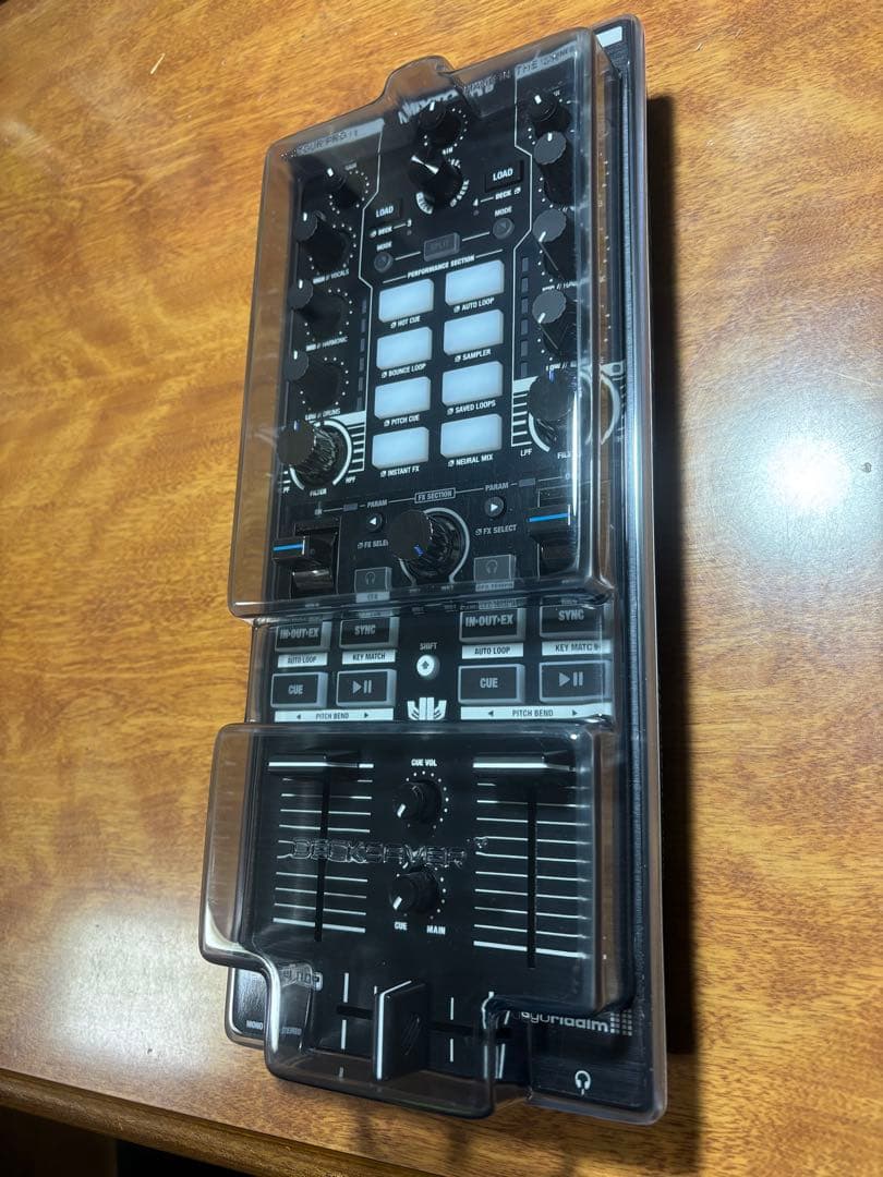 Reloop Mixtour Pro & DECKSAVER+20W充電器