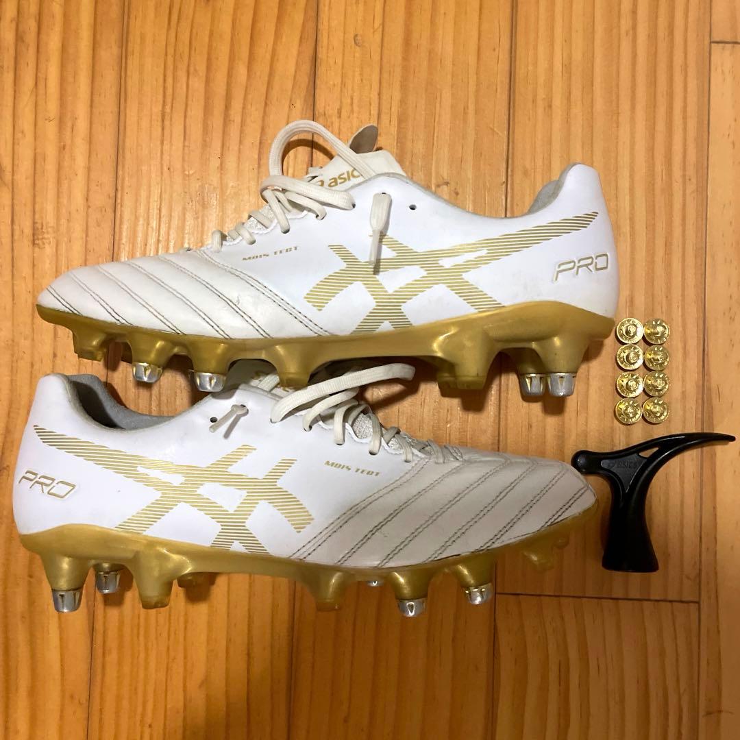 サッカースパイク　SG アシックスエックスフライプロ