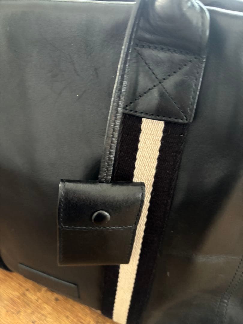 BALLY ビジネスバッグ 黒 レザー ストライプデザイン