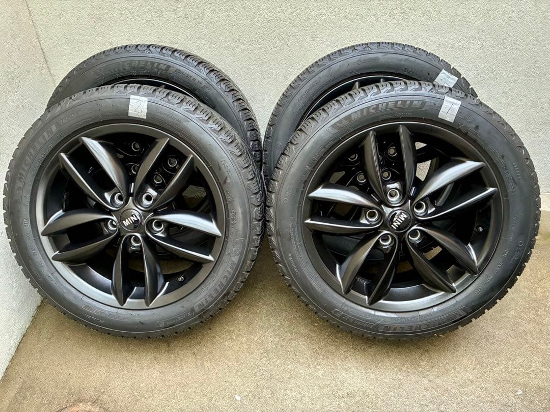 Mini R60 205/55R17ミシュラン スタッドレスタイヤセット