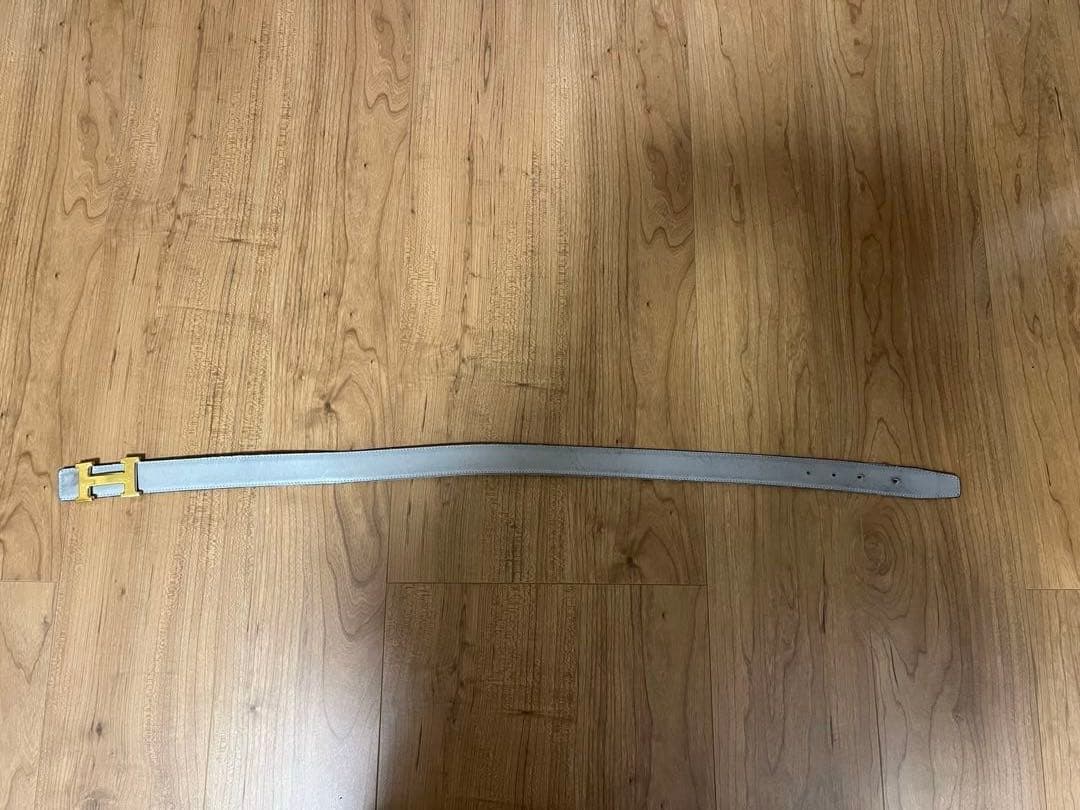 エルメス　レザーベルト　アイボリーとグレーのリバーシブル