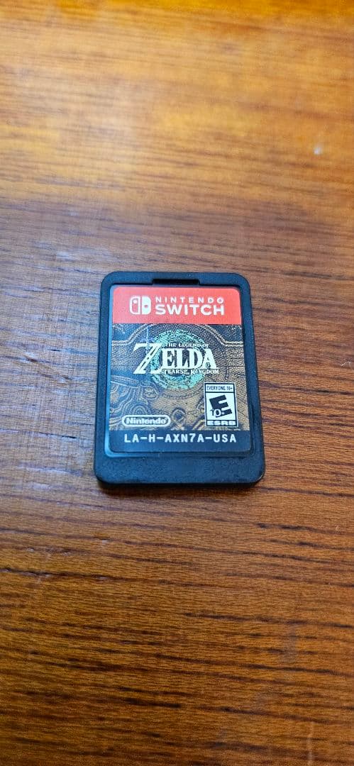 Nintendo Switch　ライトグレー　ゼルダの伝説ティアキン付き