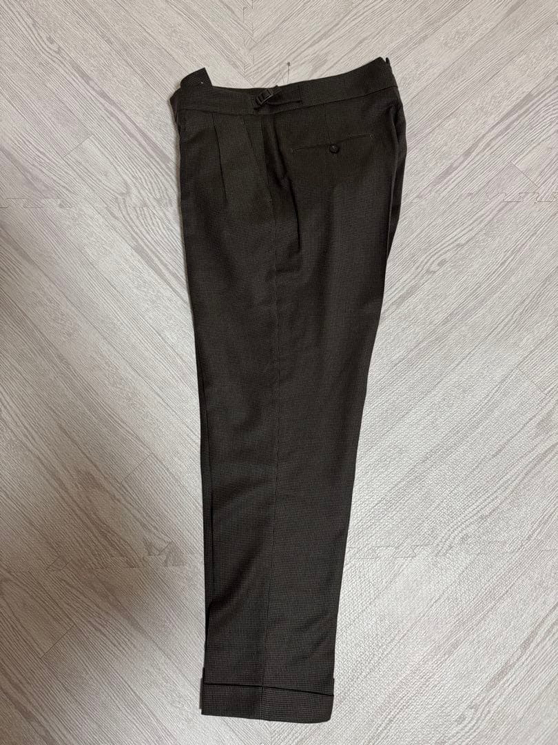 【新品未使用】ベルウィッチ スコッチ　2プリーツテーパードパンツ グレー　48