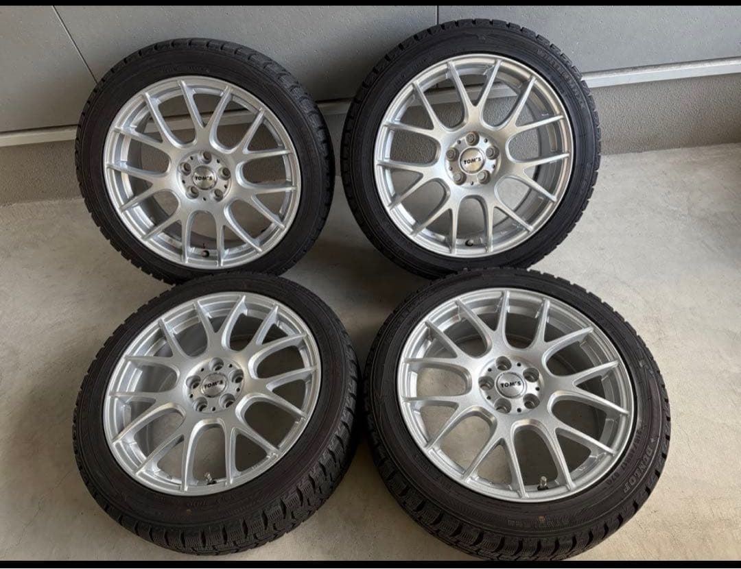Kk③ 極美品　トムスTOM’S TM-05 215/45R17平座ナット
