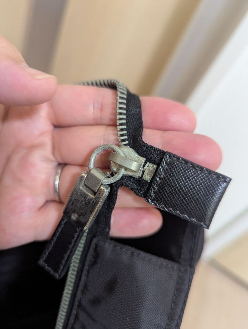 PRADA ブラック ナイロンバッグ