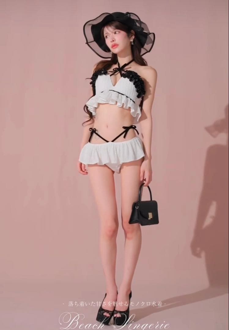 ROBE de FLEURS ローブドフルール　Beach Lingerie