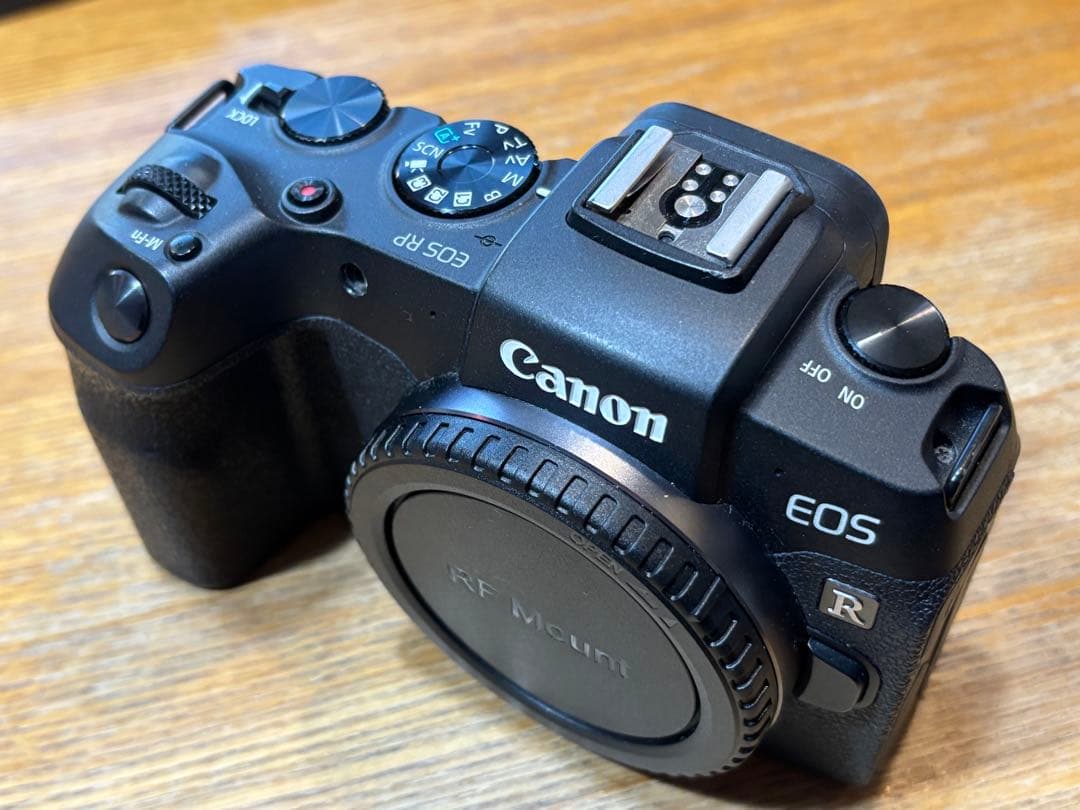 ゴック出品　Canon EOS RP ボディーのみ【訳あり】