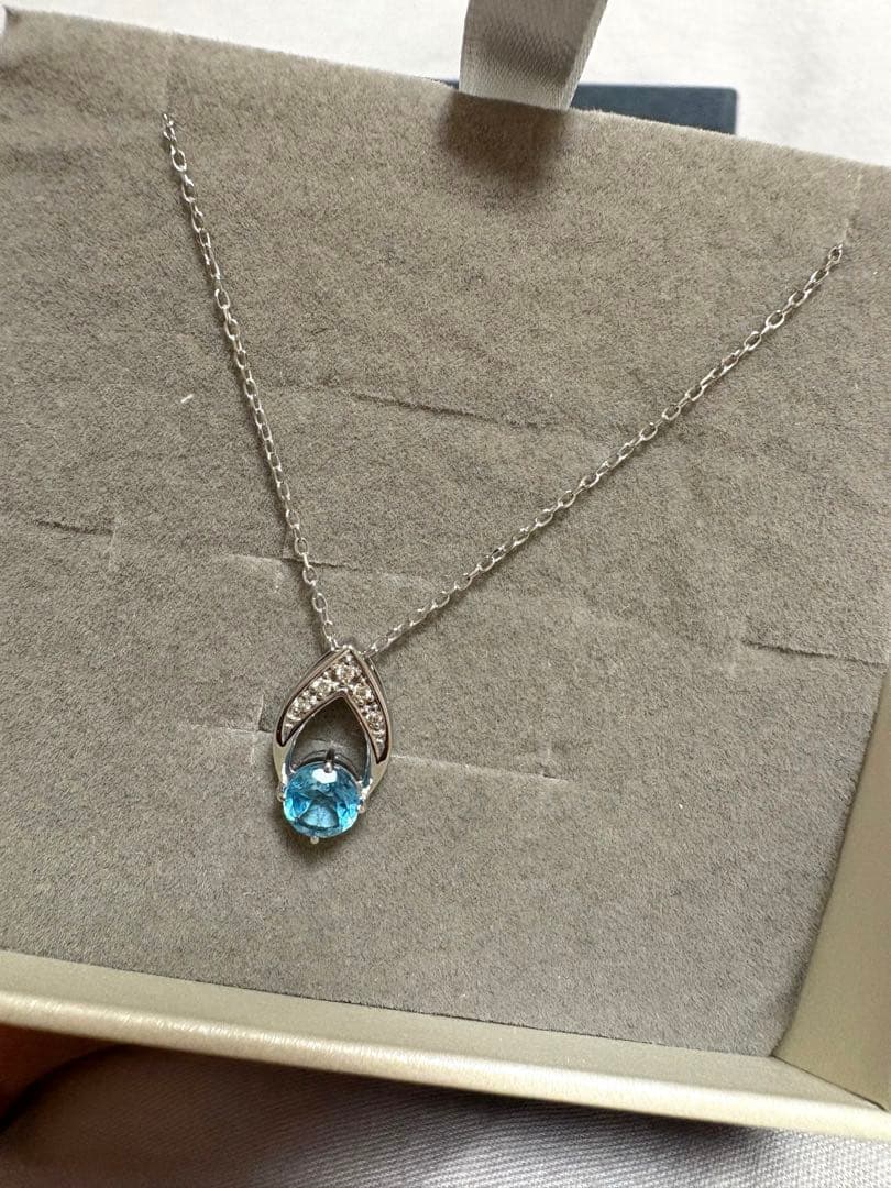 TSUTSUMI ツツミ　K10ホワイトゴールドブルートパーズダイヤネックレス