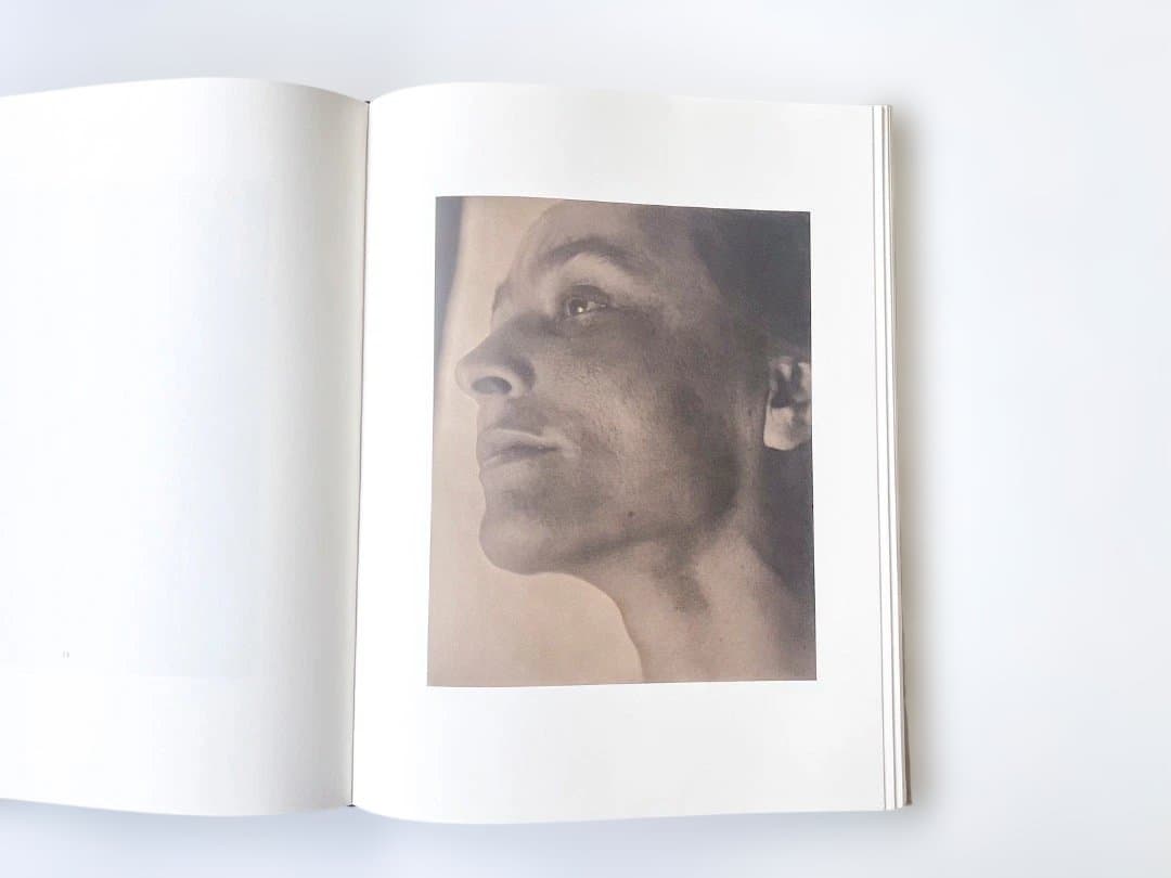 アート・デザイン・音楽 IA O'KEEFFE ALFRED STIEGLITZ