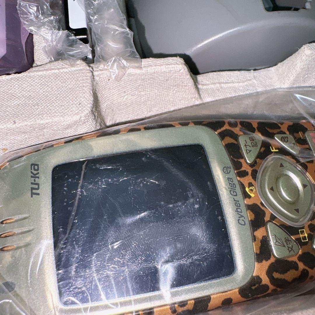 浜崎あゆみ tu-ka ツーカー ガラケー 本体 未開封