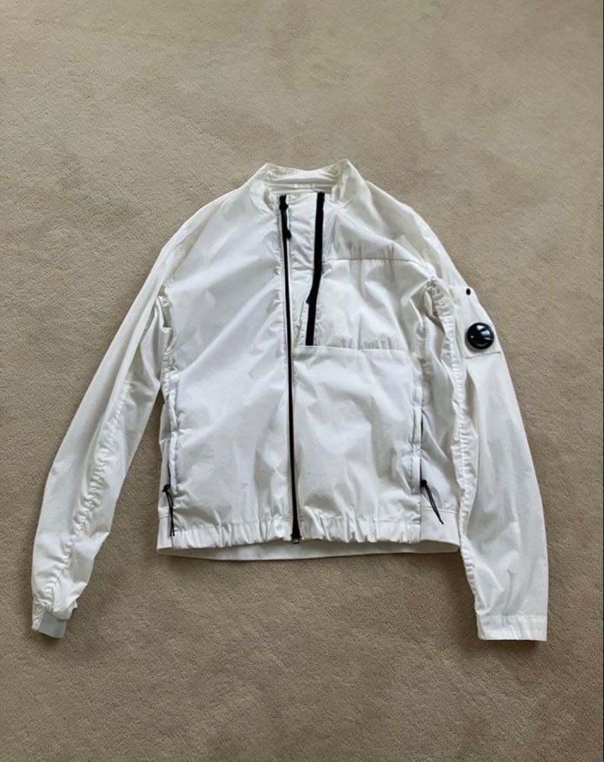 c.p company ナイロンシェルジャケット