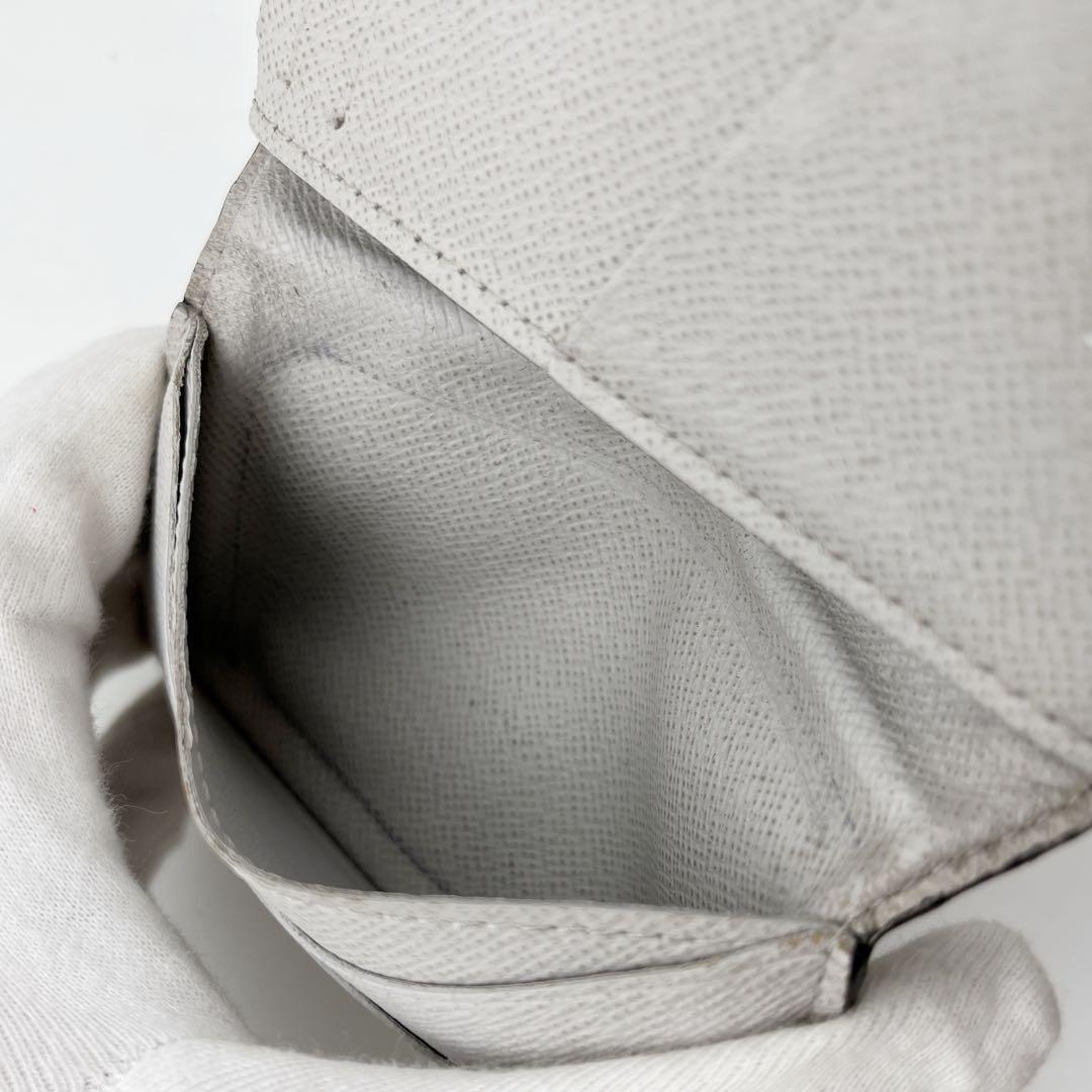 ルイヴィトン　オーガナイザードゥポッシュ タイガラマ　名刺入れ　白　近年