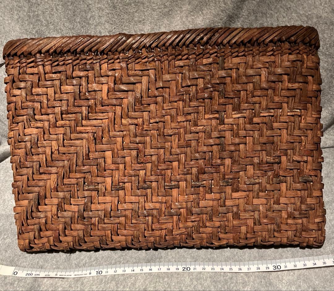 山葡萄？つる編みクラッチバッグ