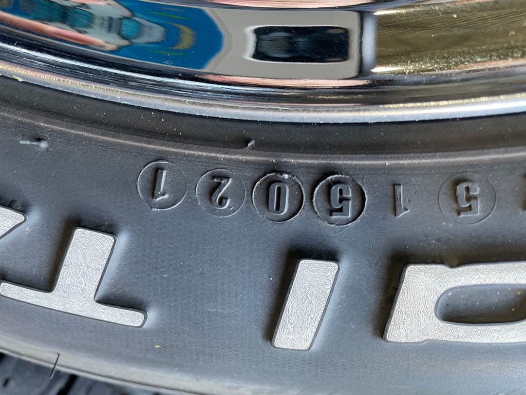 デイトナ グッドリッチ ハイエース 215/65R15 6H 4本 7J＋35