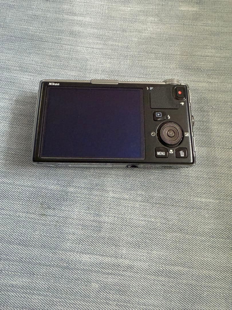 Nikon coolpix s9500 シルバー