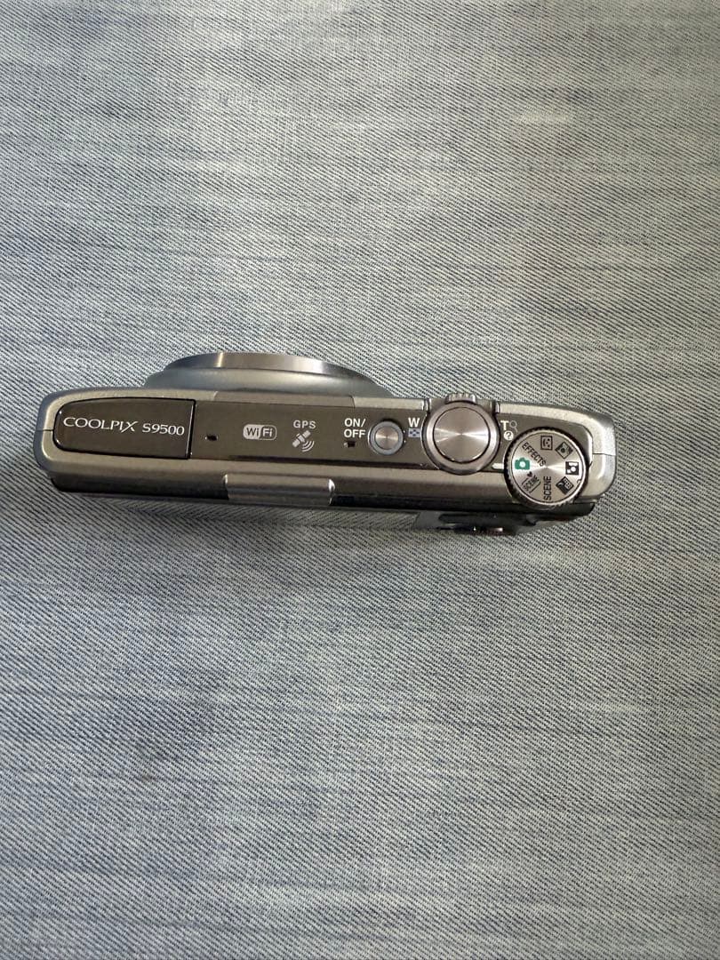 Nikon coolpix s9500 シルバー