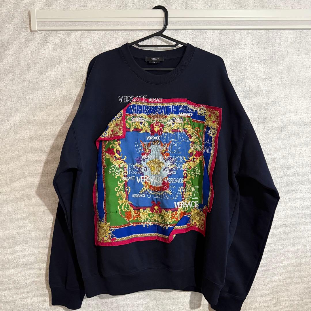 VERSACE ネイビー プリント スカーフ スウェット トレーナー