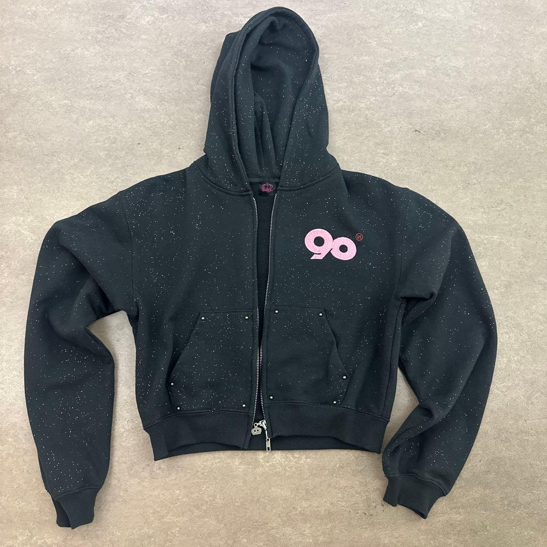 NINETY フード付きブラックパーカー