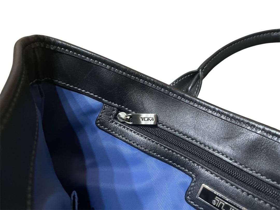 美品　TUMI トートバッグ　ビジネスバッグ　ブラック　シルバー金具