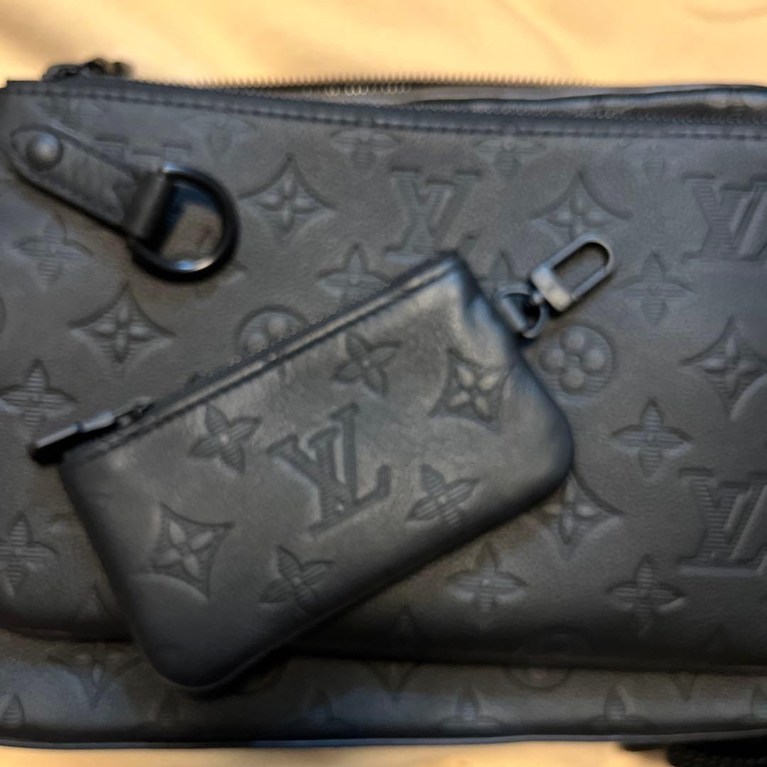 リ*ヤ様 美品メルカリ最安Louis Vuittonトリオメッセンジャーバッグ