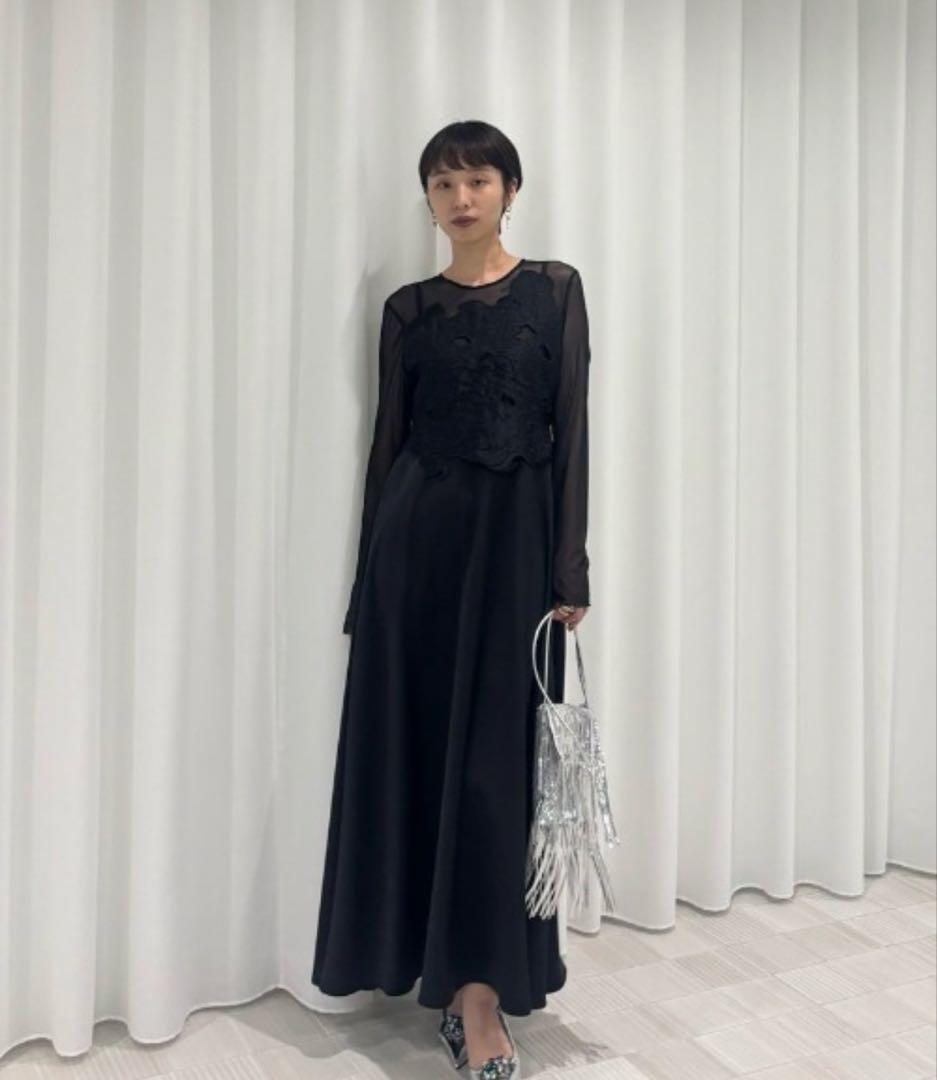 完売商品アメリUPPER EMBROIDERY FLARE DRESS