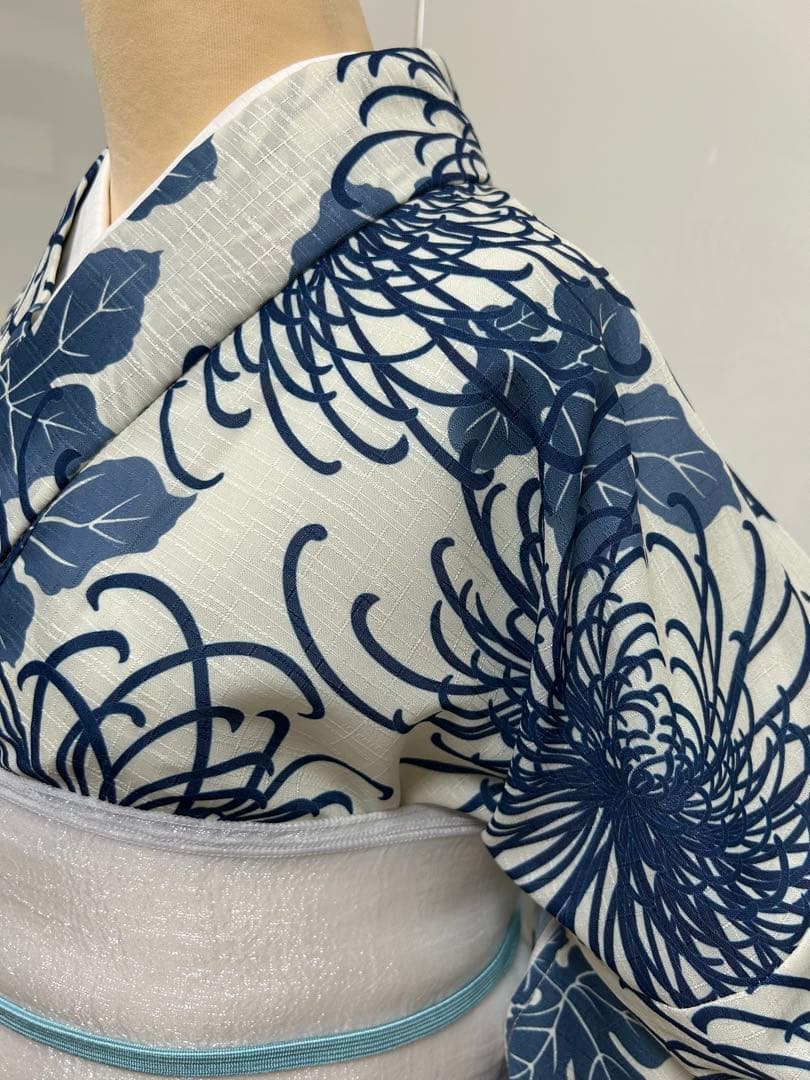 浴衣　ゆかた　ユカタ　白にブルー系 青系 Lサイズ　ポリエステル100%花火