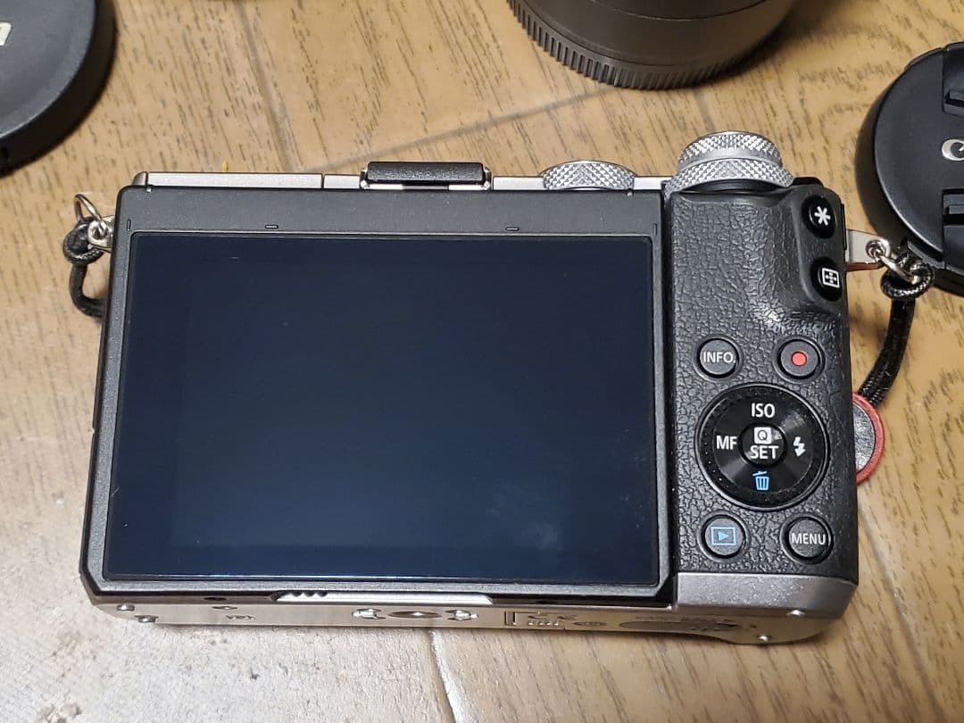Canon eos m6、レンズセット
