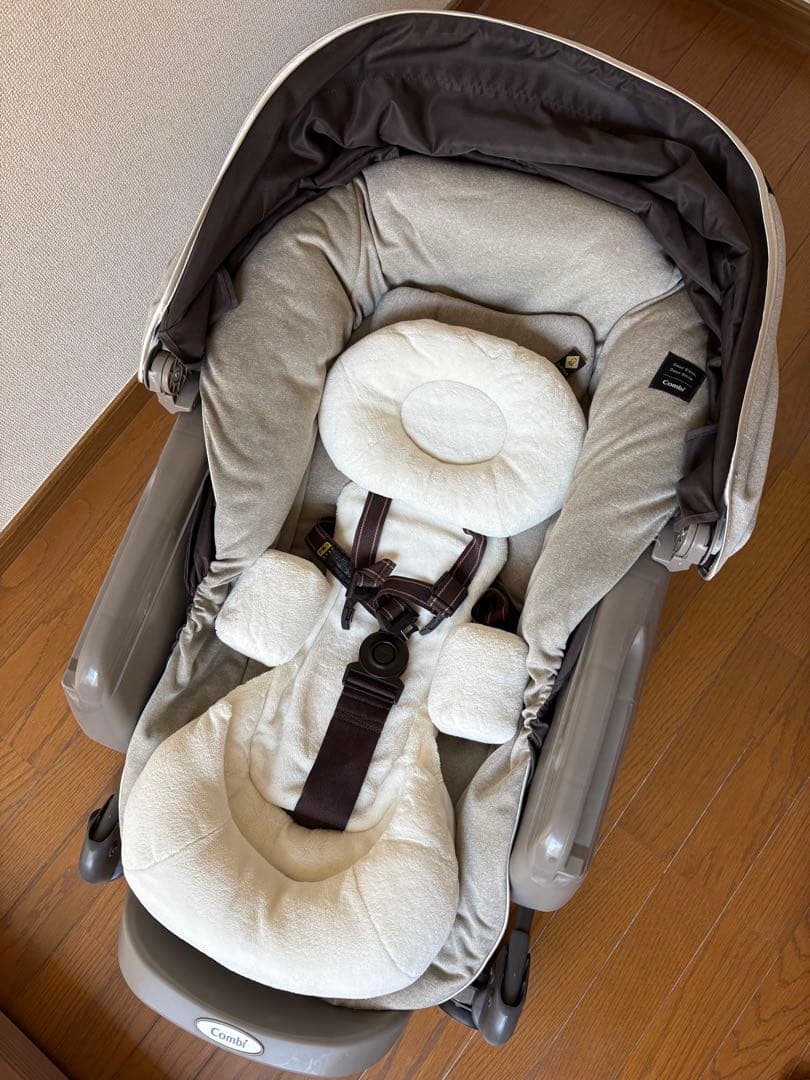 限定出品　Combi コンビ　ネムリラ　AUTO SWING