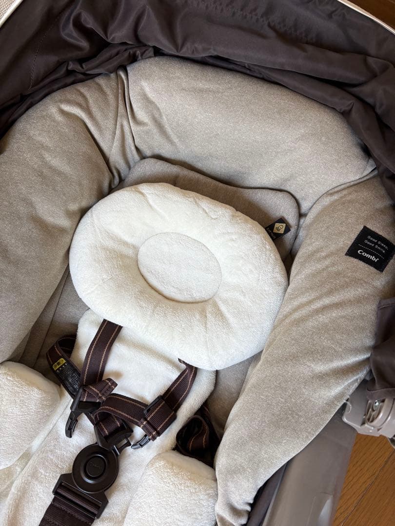 限定出品　Combi コンビ　ネムリラ　AUTO SWING