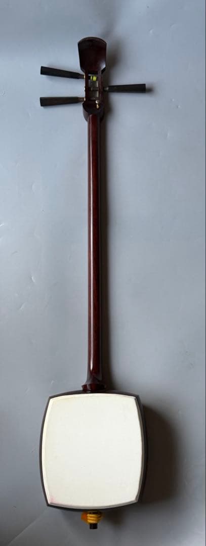 三味線　中竿　皮破れ無し　撥・ハードケースなど付属品多数