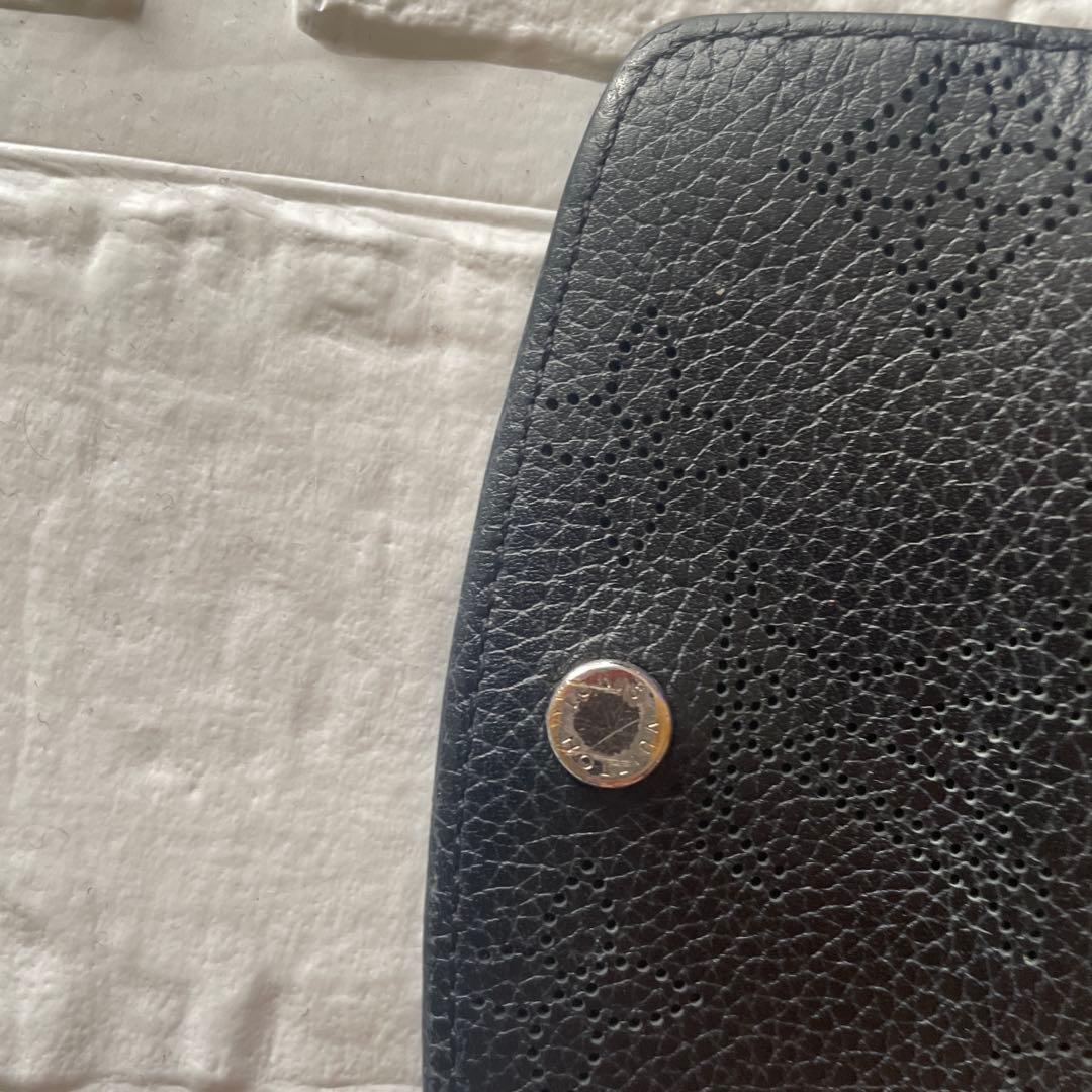 ルイヴィトン　マヒナ4連キーケース(黒)