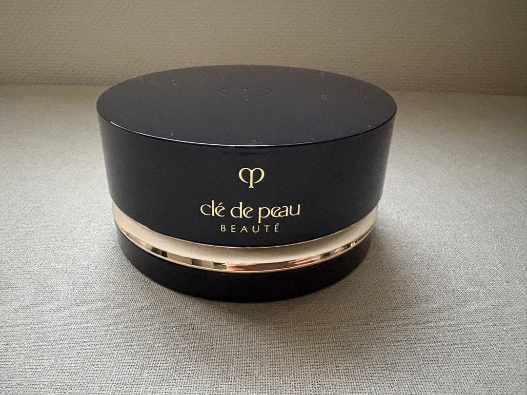 クレドポーボーテ プードルトランスパラントn 1ライト フェースパウダー