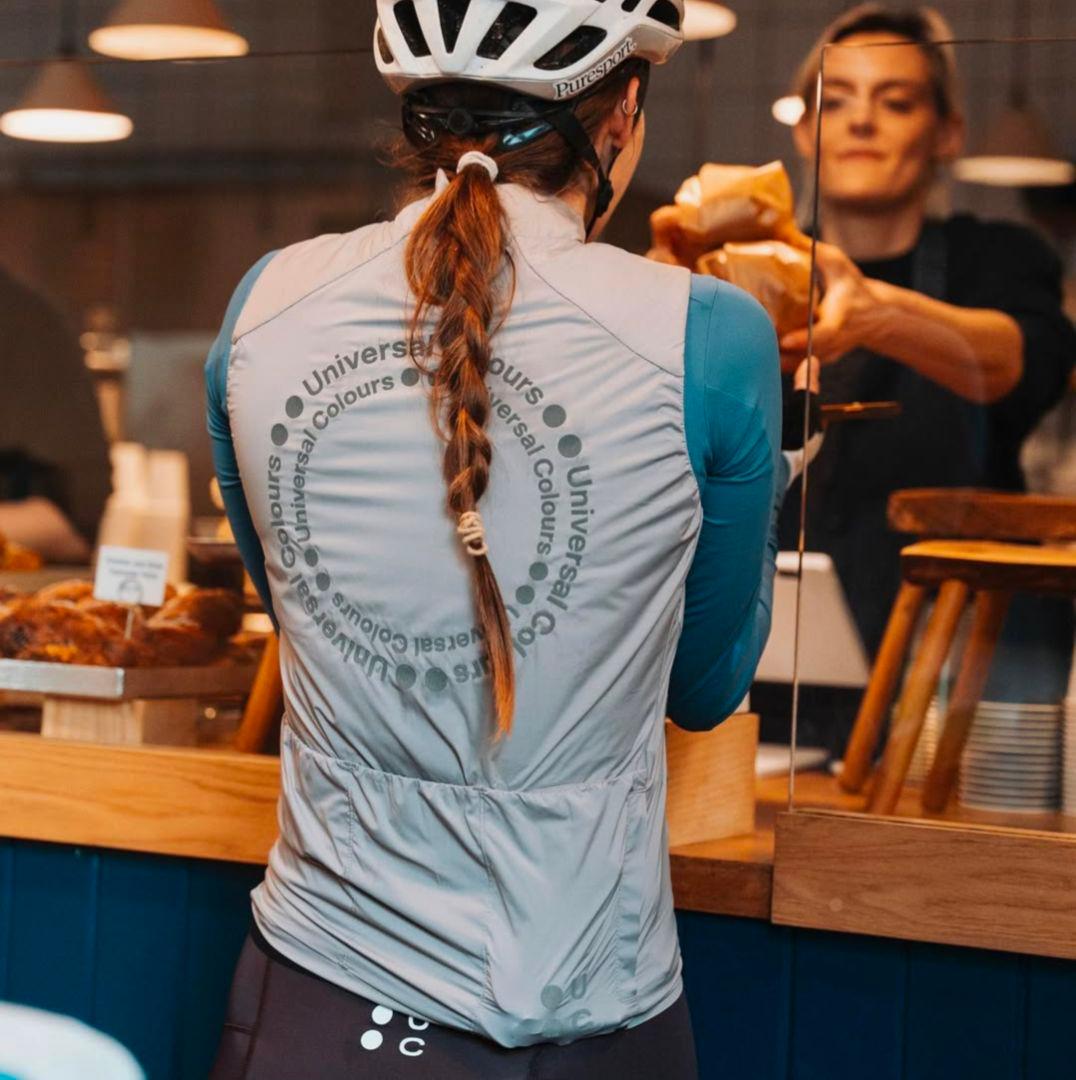 universal colours ジレ　ユニバーサルカラーズ