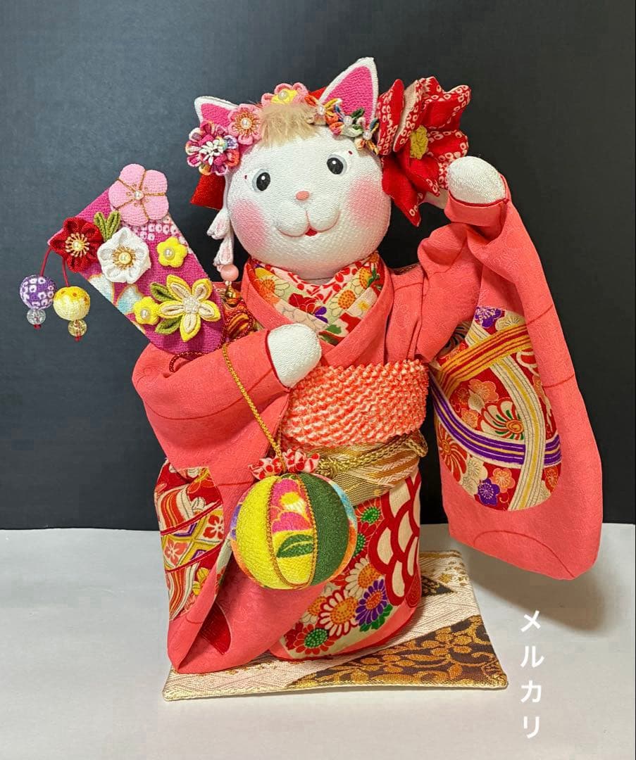 【ねこの創作人形】ちりめん細工　縮緬細工　招き猫　まねき猫　和風猫　寒牡丹
