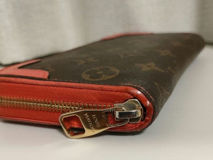 Louis Vuitton ジッピーウォレット レティーロ レッド