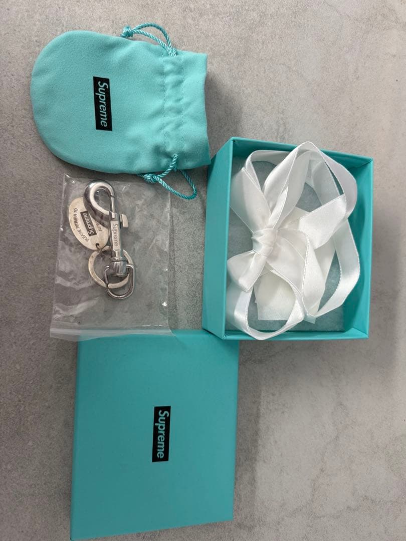 Tiffany Supreme Oval Tag キーリング