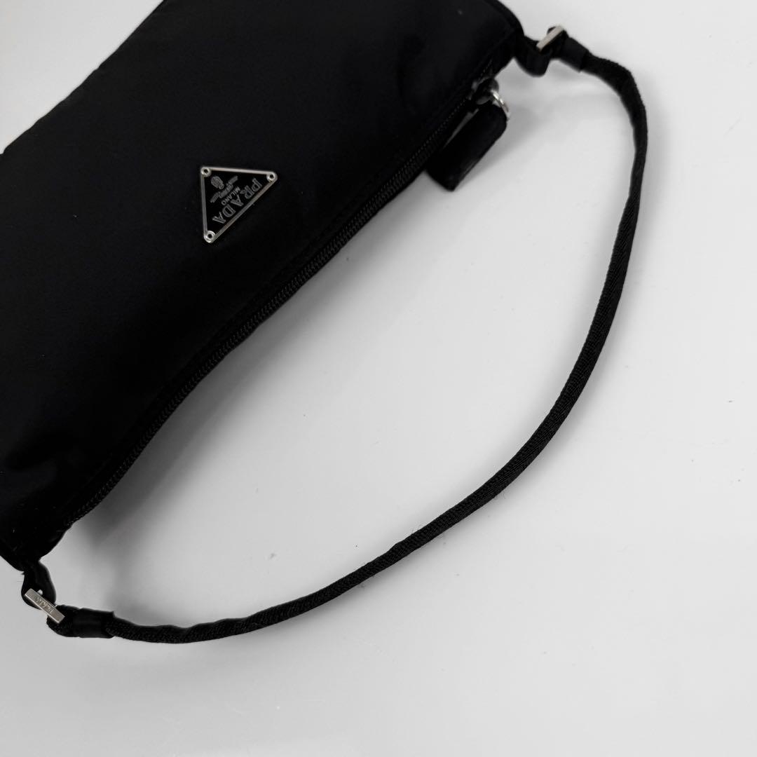 【美品】PRADA プラダ アクセサリーポーチ ハンドバッグ 肩掛け 黒 白タグ