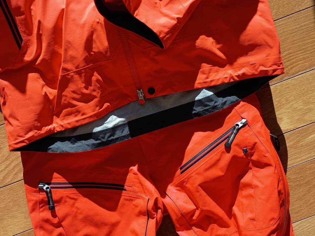 ステート オブ エレベネート M Bec de Rosses Jacket