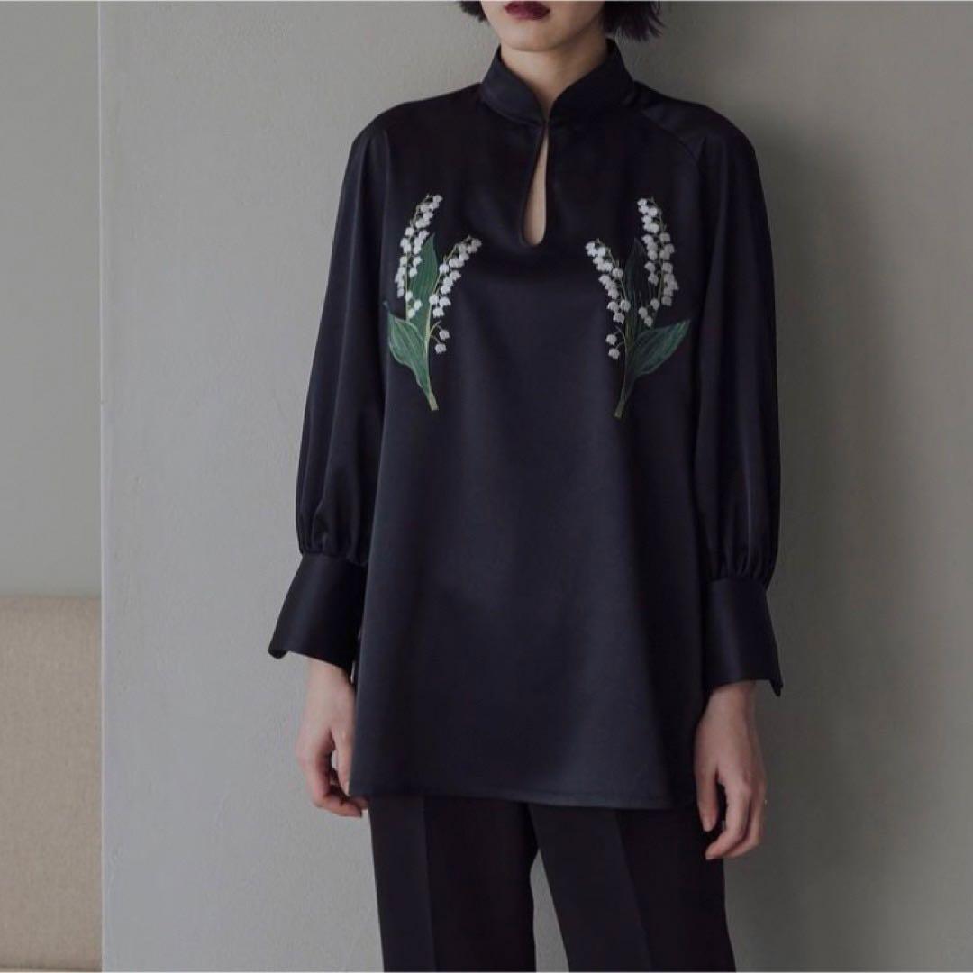 ぐ*み様 iconology 花を着るブラウス 鈴蘭