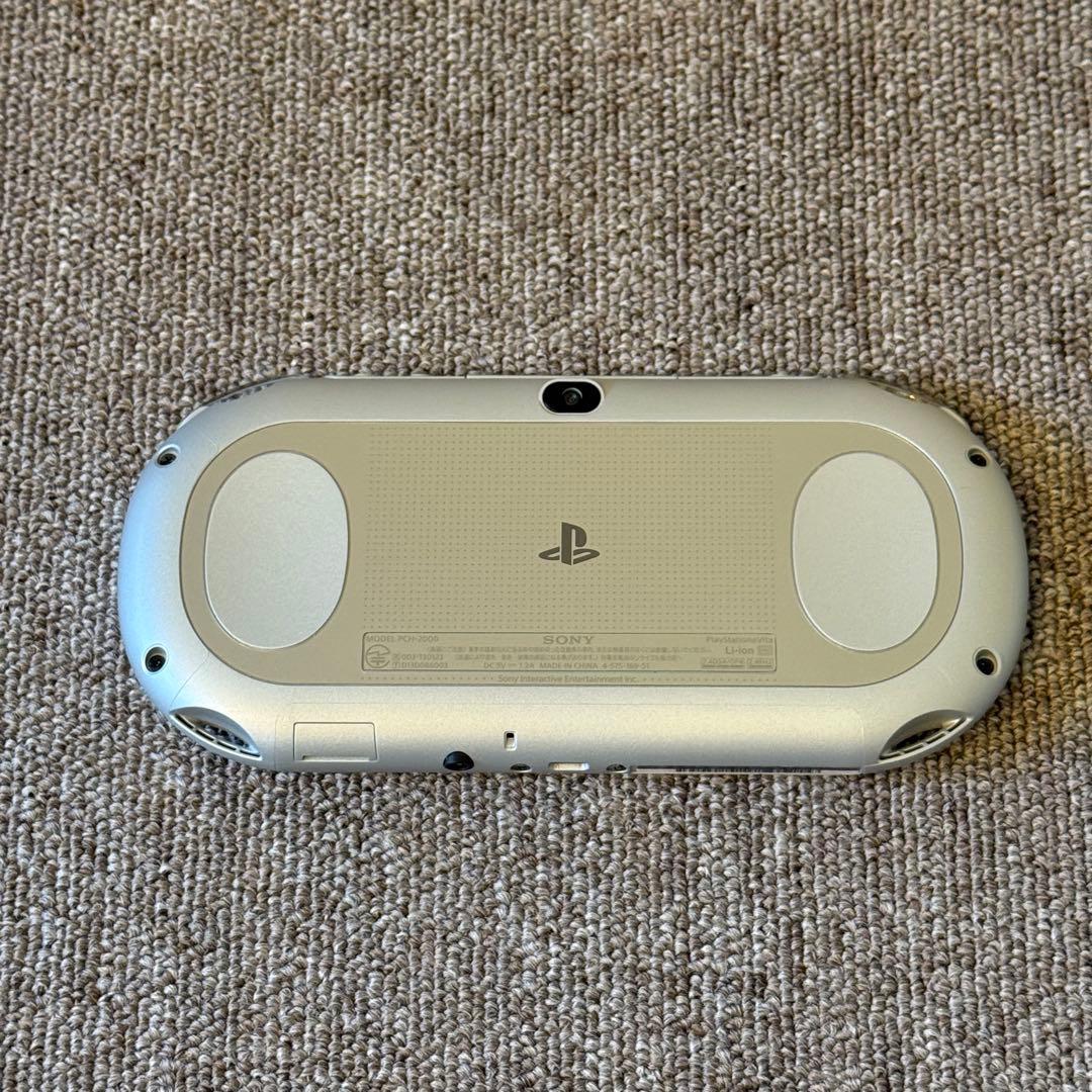 【訳ありジャンク】PSVITA PCH-2000 シルバー 美品