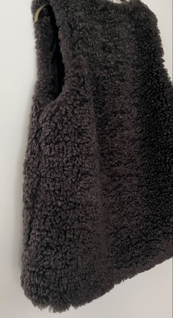 カレンソロジー　リバーキルトファーベスト