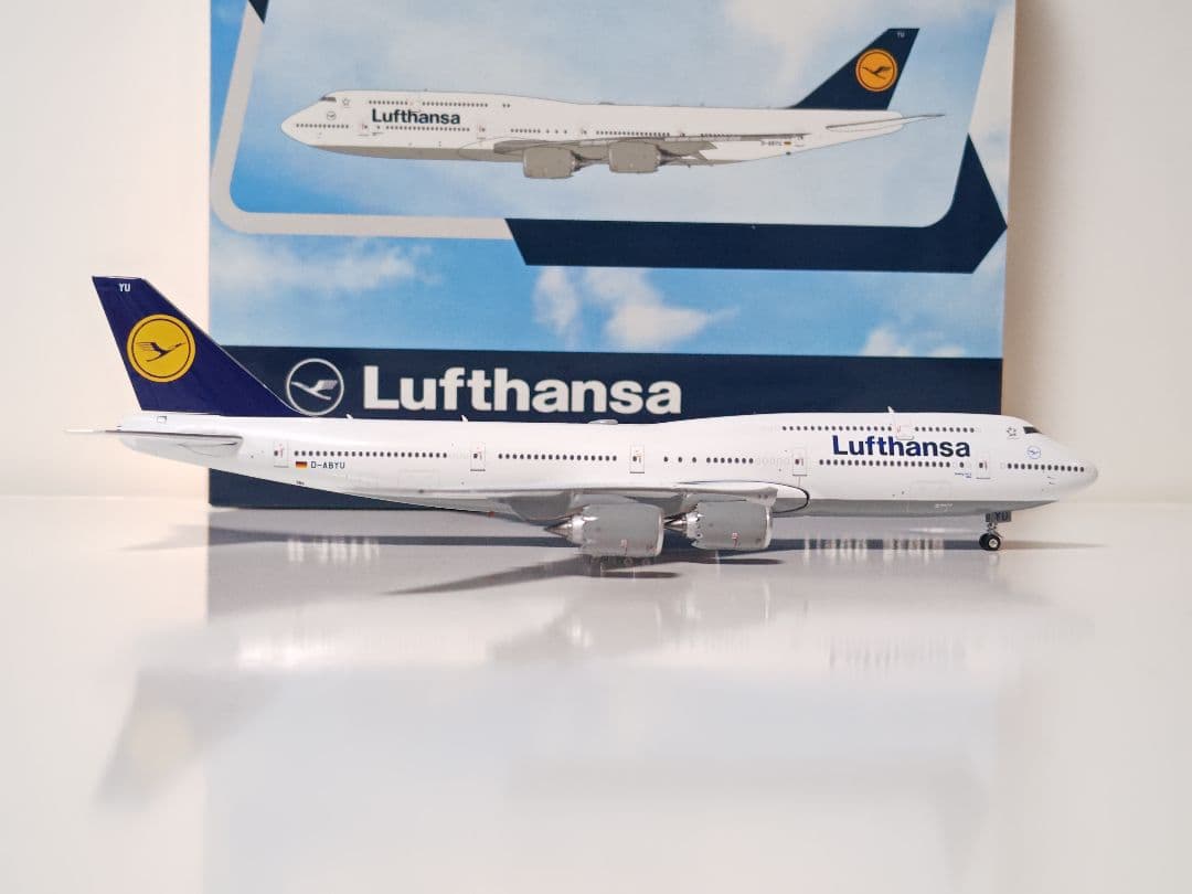飛行機模型1/400 Phoenix ルフトハンザ ボーイング747-8i