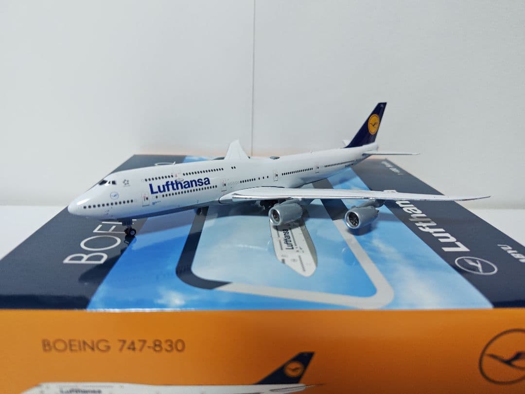 飛行機模型1/400 Phoenix ルフトハンザ ボーイング747-8i