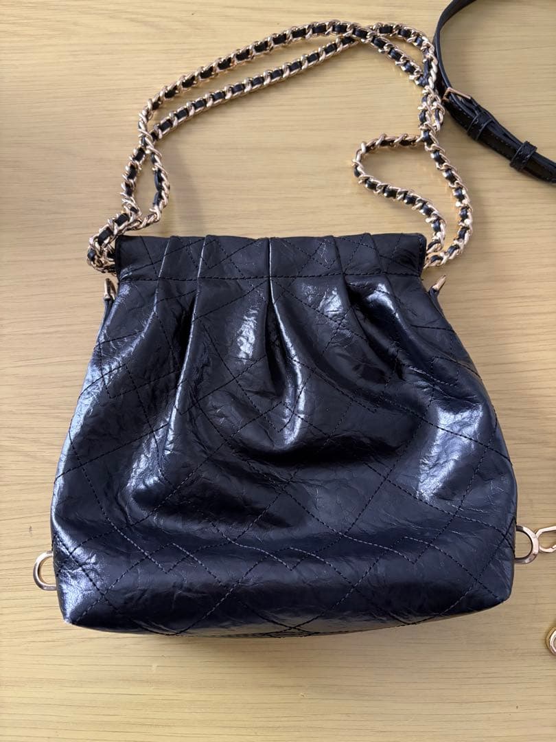 CHARLES & KEITH ブラック バッグ