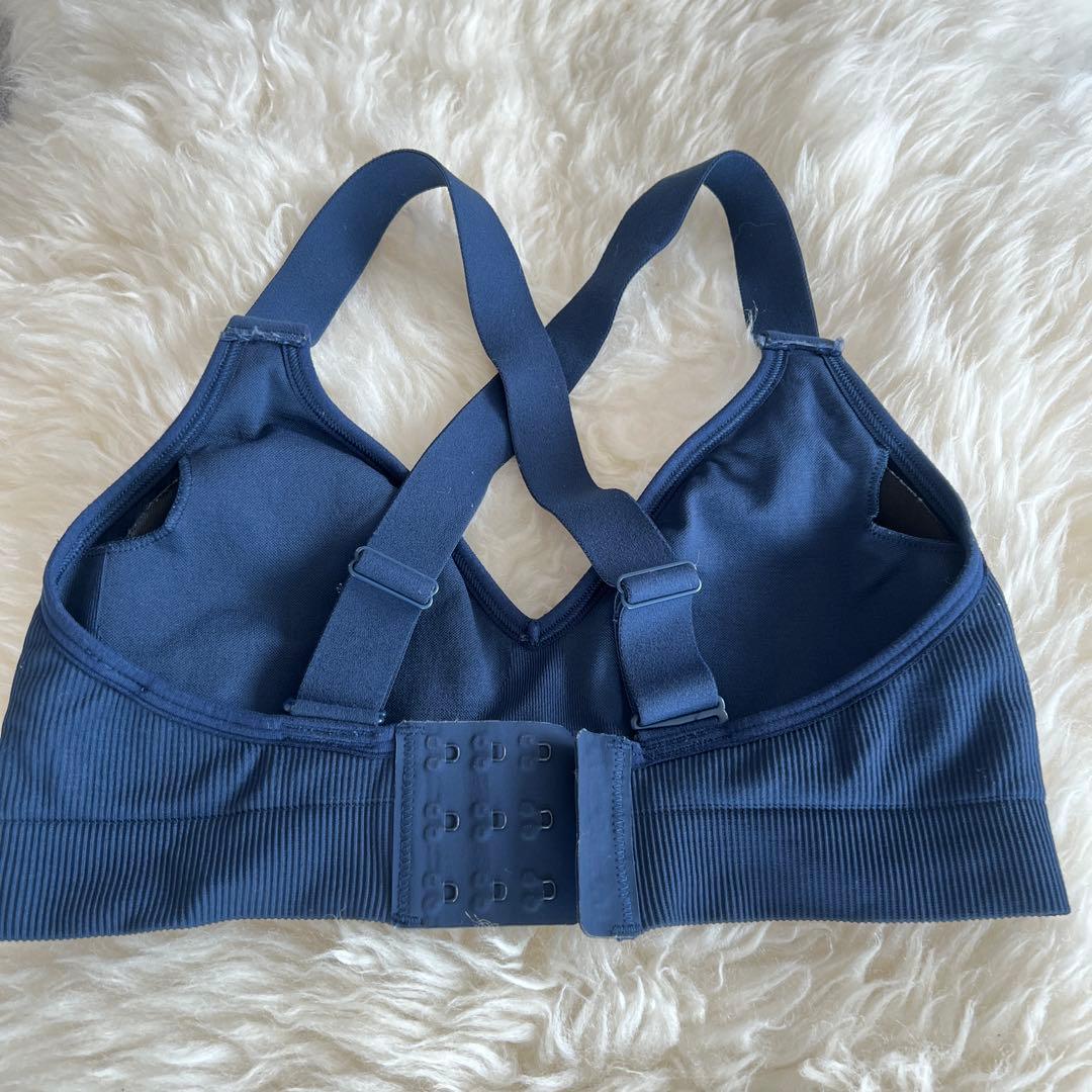 Alo Yoga 上下セット