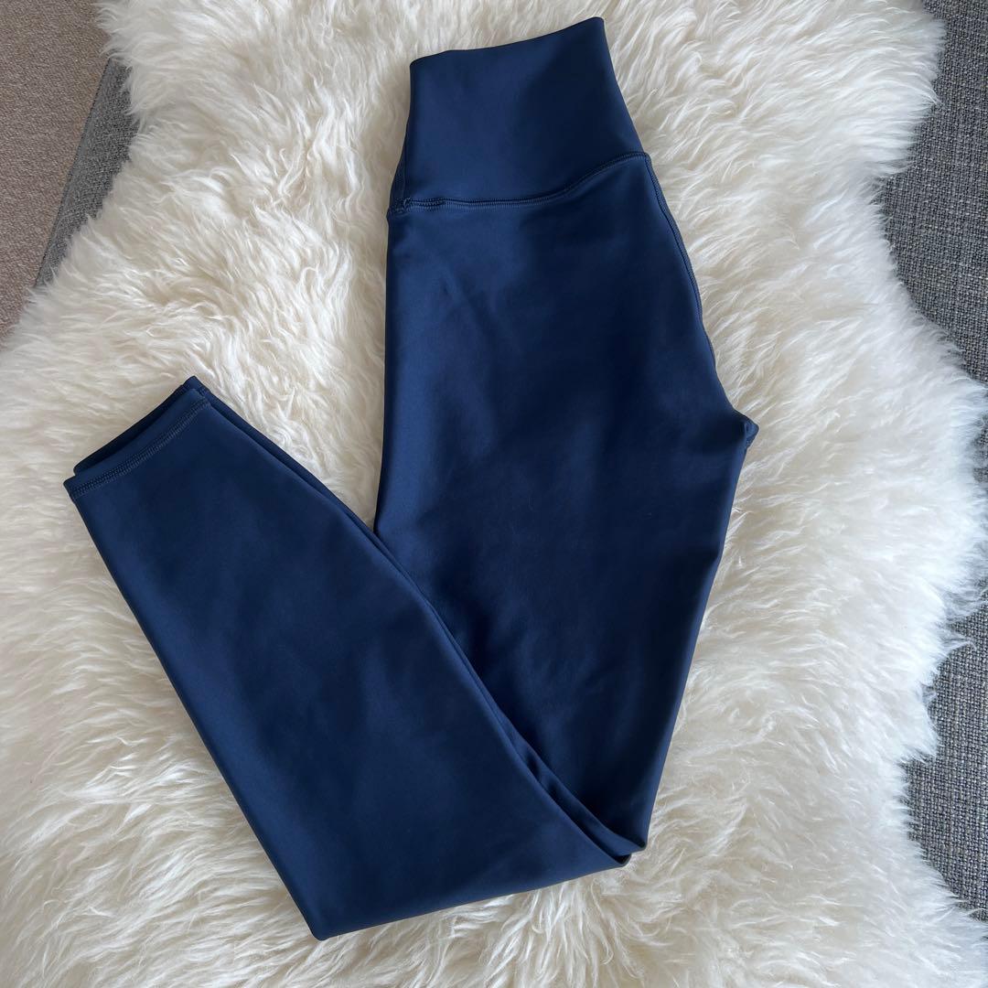 Alo Yoga 上下セット