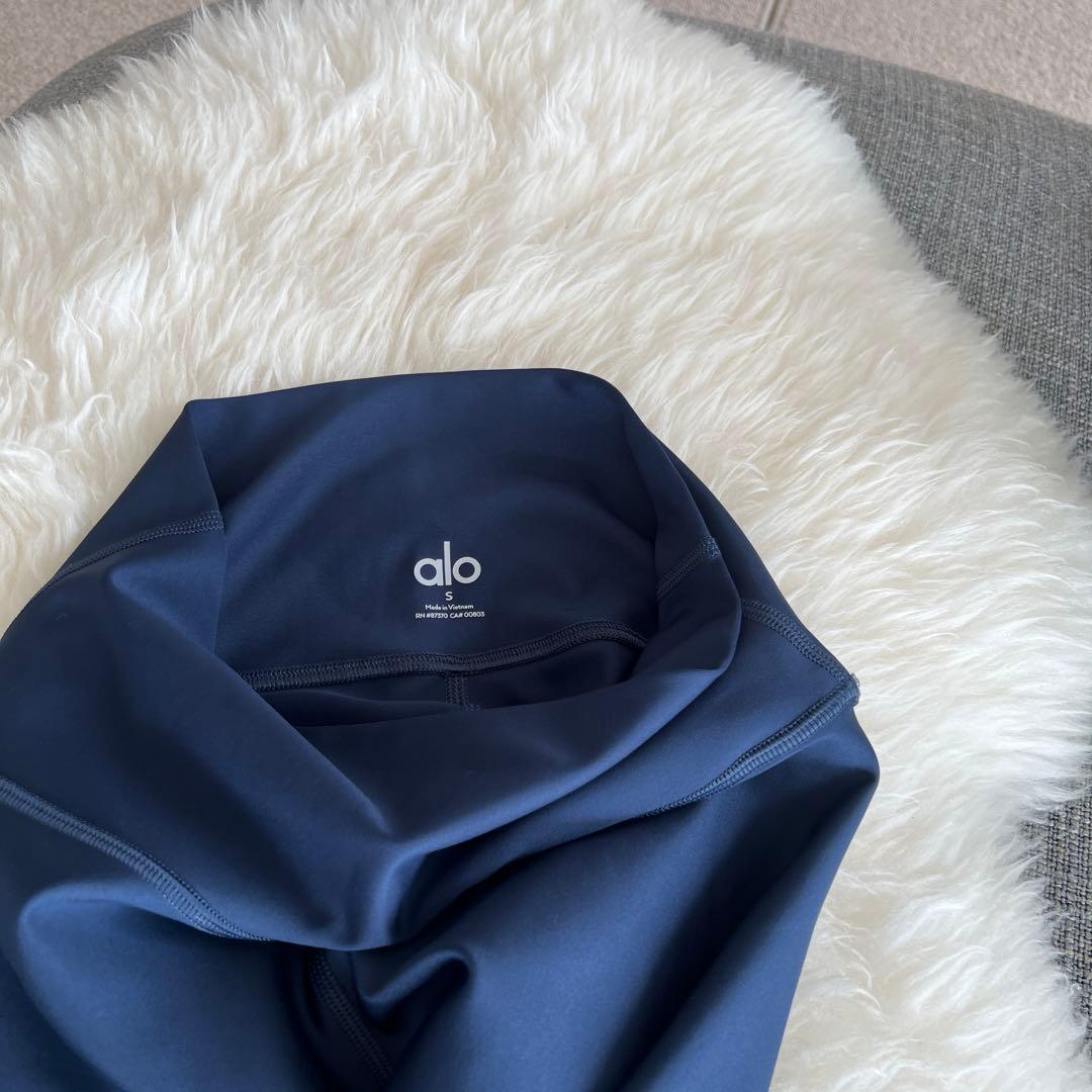 Alo Yoga 上下セット