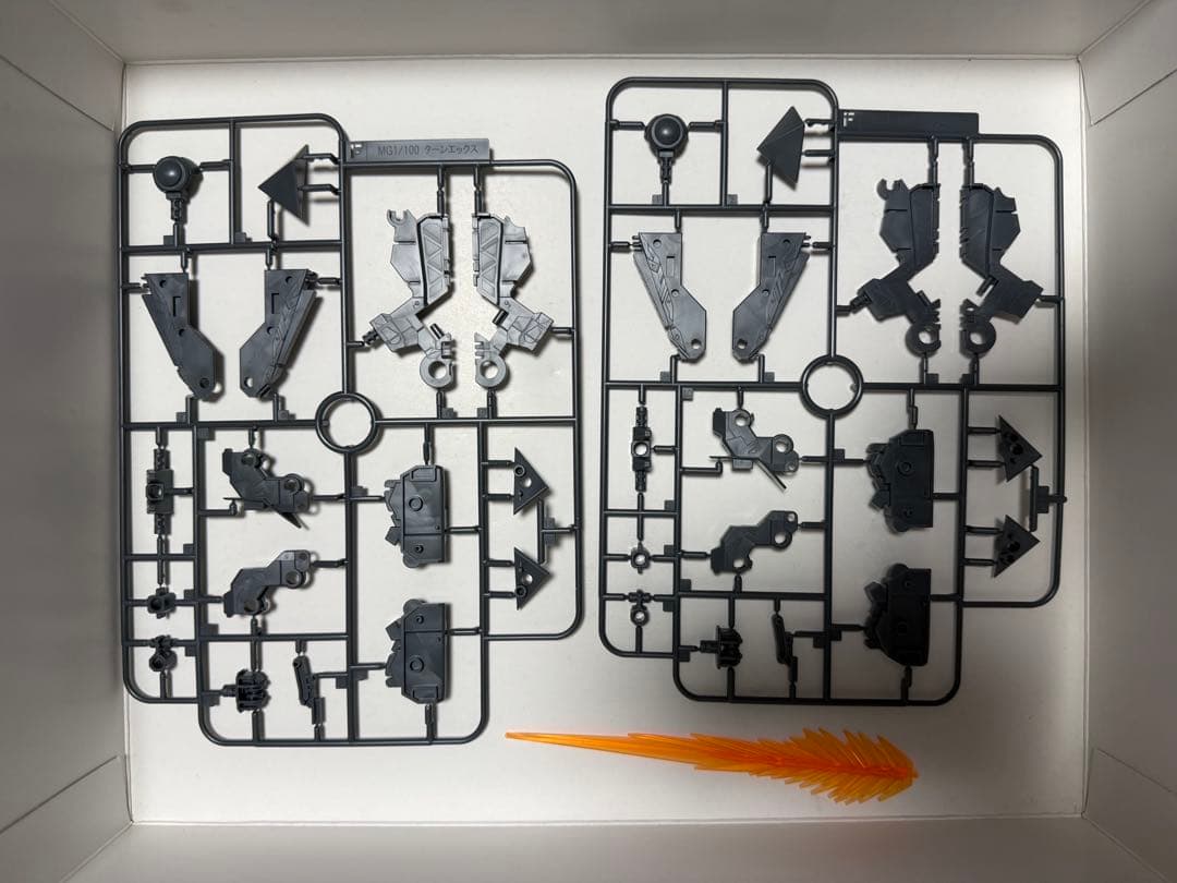 MG 1/100 ターンX（一部組立済み・欠品なし）